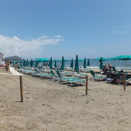 Complesso Riva Di Badino Lejlighedshotel Terracina Eksteriør billede